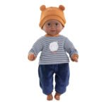 Staande Corolle babypop Calin Marius met oranje berenmuts en vrolijke uitstraling