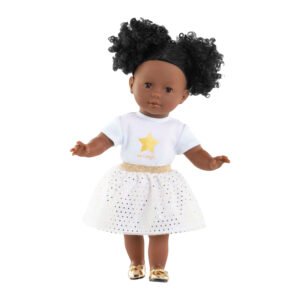 Donkere pop met Corolle outfit: wit shirt met gouden ster en bijpassend gouden rokje