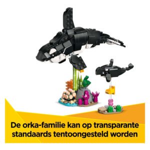 LEGO Creator orka-familie op transparante standaards met kleurrijke onderwateromgeving