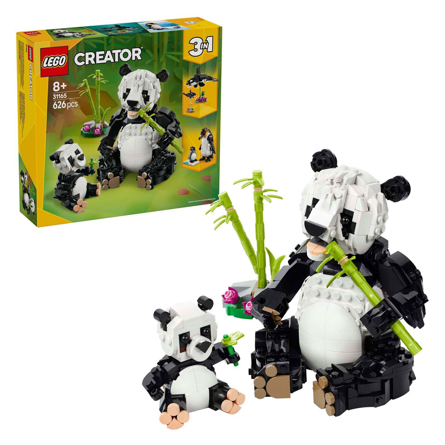 lego-creator-pandafamilie-met-verpakking-en-bamboe LEGO Creator 31165 wilde dieren: pandafamilie naast verpakking met bamboe decoratie