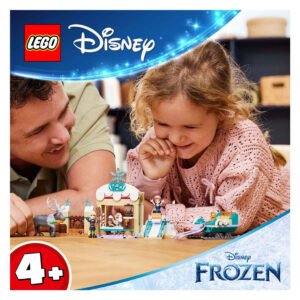 Vader en dochter spelen samen met LEGO Disney Frozen Anna’s Slee avontuur set