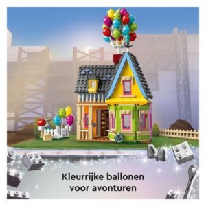 LEGO Disney Up huis met kleurrijke ballonnen op het dak