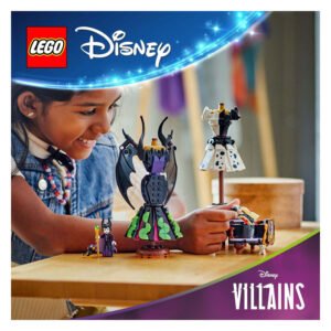 LEGO Disney Villains speelset met Maleficent en Cruella De Vil, kind speelt met de figuren