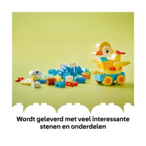LEGO DUPLO stapelbare bouwstenen en gele eend op wielen tegen groene achtergrond