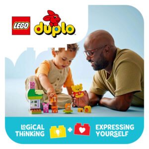 Vader en kind spelen samen met LEGO DUPLO Winnie de Poeh bouwstenen