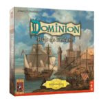 Dominion Hijs de Zeilen uitbreiding bordspel verpakking met haven en zeilschip 999 Games Dominion: Hijs de Zeilen Uitbreiding Bordspel