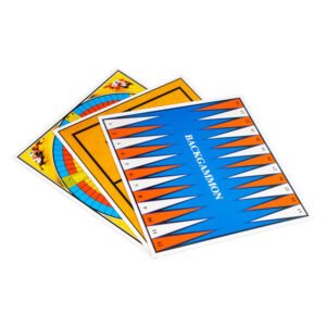 Speelborden voor backgammon en klassieke bordspellen in kleurrijke stijl van clown games