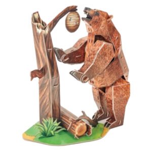 3D model van bruine beer bij boomstam uit kartonnen puzzel van cubic fun
