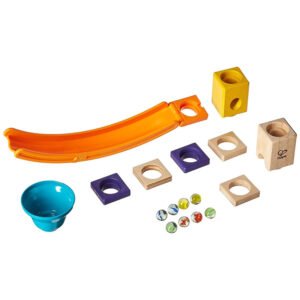 Onderdelen van Hape Quadrilla knikkerbaan set met kleurrijke knikkers