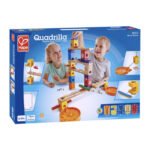 Verpakking van Hape Quadrilla houten knikkerbaan music motion met spelende kinderen