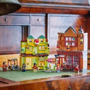 LEGO Harry Potter 76452 speelgoedset met tovenaarswinkels en minifiguren op houten tafel