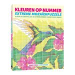 Boek Kleuren op Nummer Extreme Mozaïekpuzzels met kleurrijke pixelillustratie van een vogel op de cover