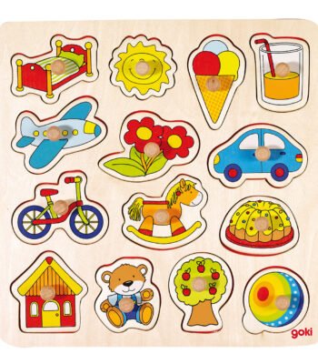 Houten peuterpuzzel met kleurrijke illustraties van speelgoed en dagelijkse objecten Goki Houten Noppenpuzzel