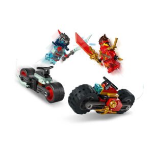 Actiescène met LEGO Ninjago motorfietsen en ninja's in de lucht