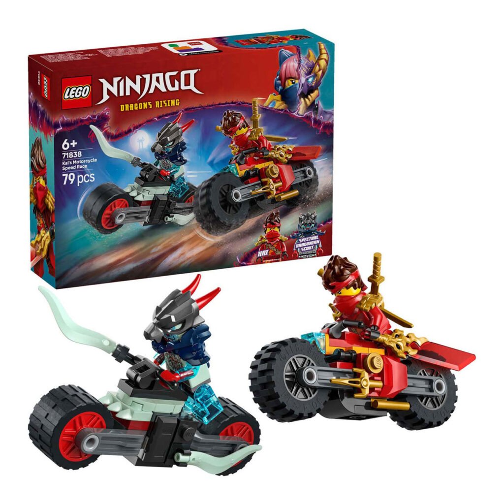 LEGO Ninjago 71838 Kai's Motorrace met de bouwdoos op de achtergrond