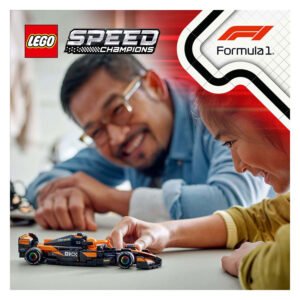 Vader en dochter spelen samen met LEGO Speed Champions F1 auto