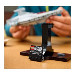 Displaystandaard met LEGO Star Wars Acclamator-class Assault Ship naamplaatje