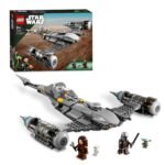 LEGO Star Wars 75325 De Mandalorians N-1 Starfighter set met doos en personages in woestijnomgeving