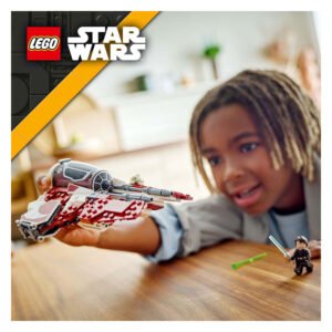 Kind laat LEGO Star Wars ruimteschip vliegen met blije blik