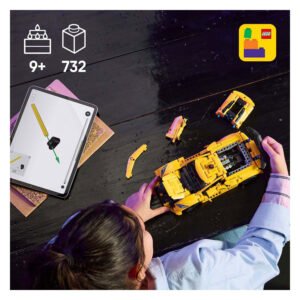 Kind bouwt LEGO Technic Corvette met tablet instructies