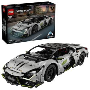 LEGO Technic 42214 Lamborghini Revuelto Supersportwagen set met doos en sportauto op schaal