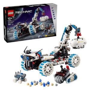 LEGO Technic 42211 Lunar Outpost Maanrover Ruimtevoertuig set met doos en accessoires volledig opgebouwd