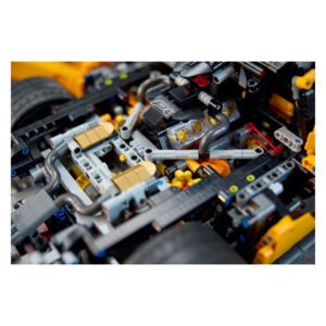 Gedetailleerd motorblok van LEGO Technic McLaren P1