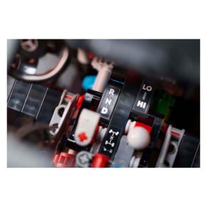 Gedetailleerde versnellingspook van LEGO Technic Mercedes G 500