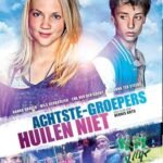 Blu-ray cover van jeugdfilm Achtste Groepers Huilen Niet met dwaas en blonde stoot