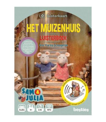 Voorkant van Het Muizenhuis luisterboek met Sam en Julia in miniatuur decor Het Muizenhuis Luisterboek