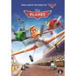 afbeelding DVD cover van Disney animatiefilm Planes met vliegtuigen boven racecircuit