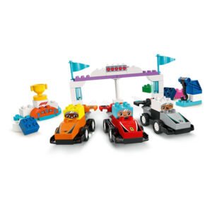 LEGO DUPLO F1 raceauto’s met startlijn en trofee