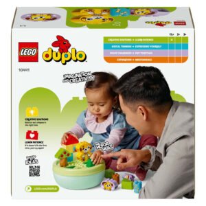 Peuter speelt met LEGO DUPLO vormensorteerder samen met ouder op doos achterkant
