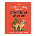Voorkant van het boek 'Het kleine maar grote boek over dodelijke dieren' met een illustratie van een tijger in de jungle. Het Kleine Maar Grote Boek Over Dodelijke Dieren