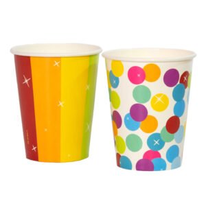 Twee papieren bekers met stippen en regenboog patroon naast elkaar Bekers Happy Birthday 6st