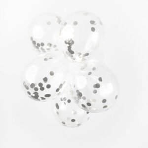 Set van transparante ballonnen met zilveren confetti tegen witte achtergrond