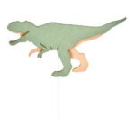 close-up groene dinosaurus wandlamp decoratie voor kinderkamer Van Tjalle en Jasper - Dino Wandlamp T-rex - Hout
