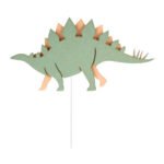 groene stegosaurus wandlamp close-up op witte achtergrond Van Tjalle en Jasper - Dino Wandlamp Stegosaurus - Hout