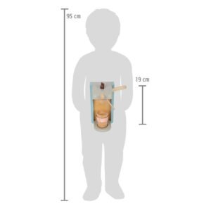 Houten speelgoed koffiezetapparaat met afmetingen naast kind silhouet