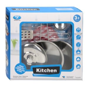 Kinder keukenset in doos met zichtbaar RVS kookgerei en accessoires