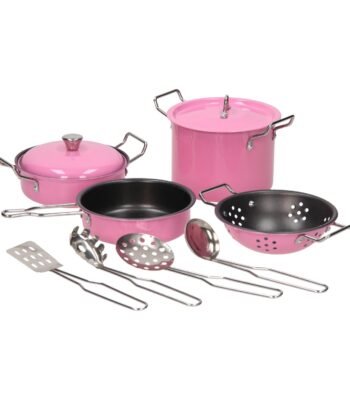 Roze speelgoed pannenset met koekenpan, pan en keukentools op witte achtergrond Roze Pannenset