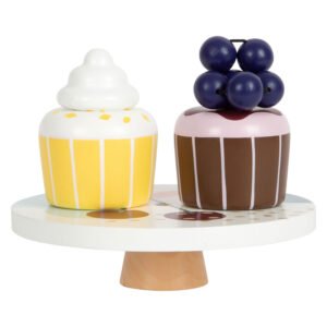 houten speelgoed cupcakes op serveerplateau