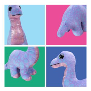 Paarse knuffeldinosaurus met blauwe stippen en glinsterende roze details in verschillende aanzichten
