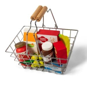 Mamamemo Winkelmandje met Houten Handvatten gevuld met boodschappen