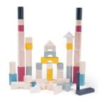 Compleet houten bouwblokkenset opgebouwd tot een fantasierijke constructie Bigjigs Houten Bouwblokken in Opbergton