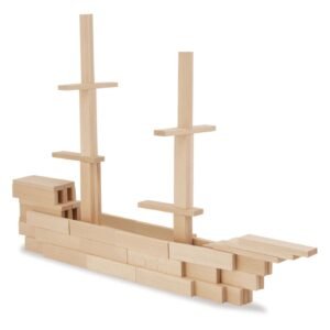 Houten bouwplankjes in de vorm van een schip voor fantasierijk bouwen