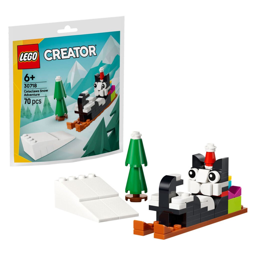 LEGO Creator 30718 Cataclaws Sneeuw Avontuur bouwset met kat-slee en kerstboom op witte achtergrond