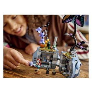 LEGO Disney Sally's Bloempot 43288 met Sally minifiguur en verborgen interieur