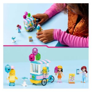 Kind speelt met LEGO Friends IJsjes- en Ballonnenkraam
