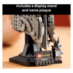 LEGO Icons De Helm van Sauron met displaystand en naamplaat